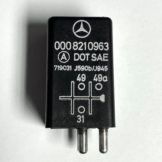 Mercedes Turn Signal Relay (TESTED)